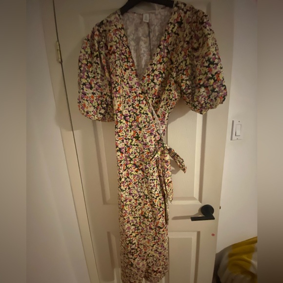 H&M Floral Long Dress - Picture 1 of 3